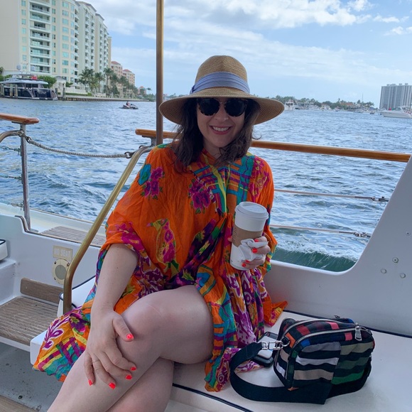 Meet your Posher, Nina - Picture 2 of 3